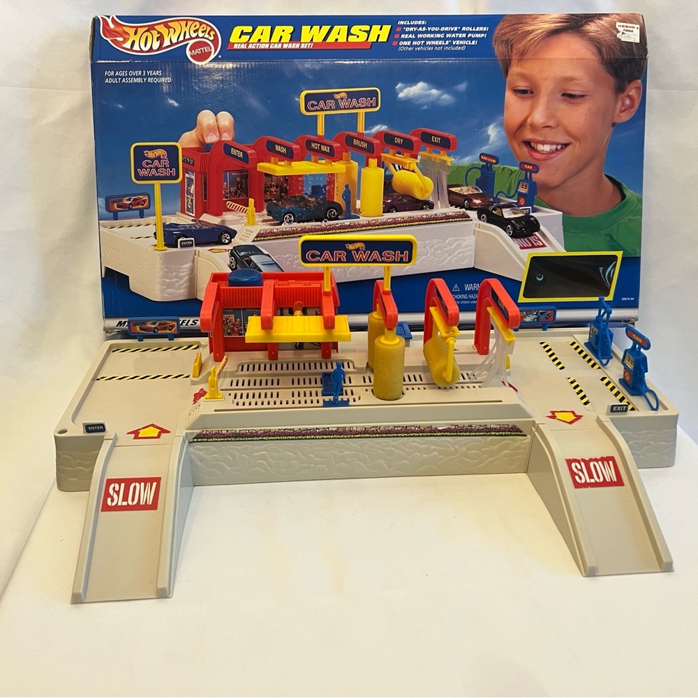 Vintage Working Hot Wheels Car Wash with Box 65610-94